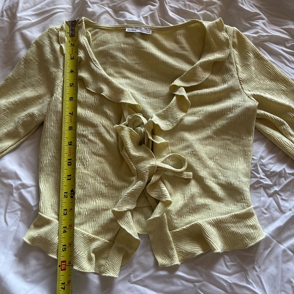 Light Yellow Ruffled Blouse - Picture 6 of 7